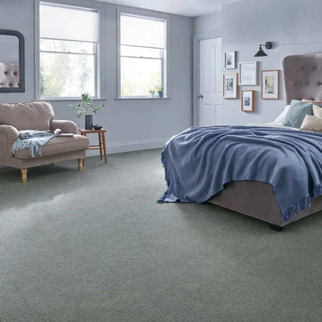Create your Perfect Home this year with Kingsmead Carpets.
Our Perfect Home range is made with 100% British wool yarn. Wool is ideal for all areas in the home; it is temperature regulating, flame resistant and naturally breathable. 
Suitable for heavy domestic use, the 80/20 wool blend construction of this range makes it resistant to dirt and oil, ensuring it super easy to keep clean. This makes it great for family’s with pets and young children. 
See the full range and order up to five free samples via the link in our bio today.
#woolcarpet #britishwool #easyclean #kingsmeadcarpets #bedroomdesignideas